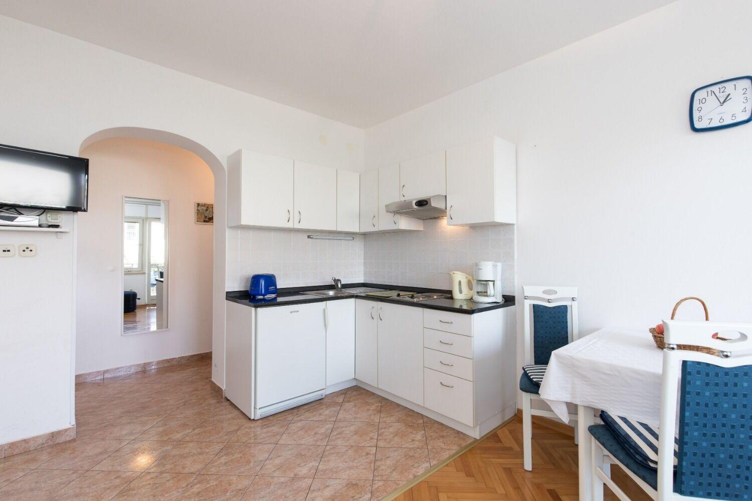 Apartments Kate - 100 M From Beach Malinska Exterior foto