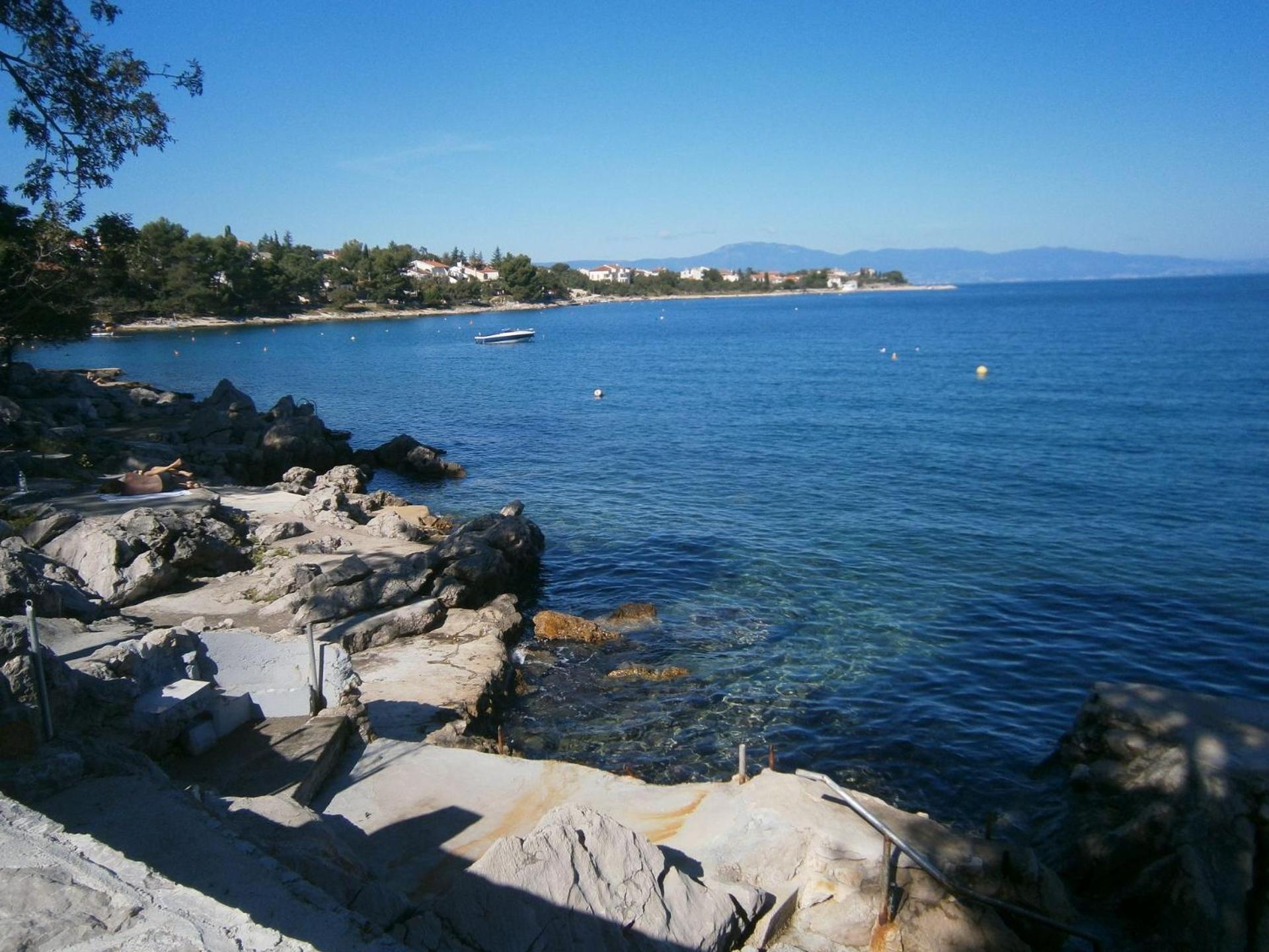 Apartments Kate - 100 M From Beach Malinska Exterior foto